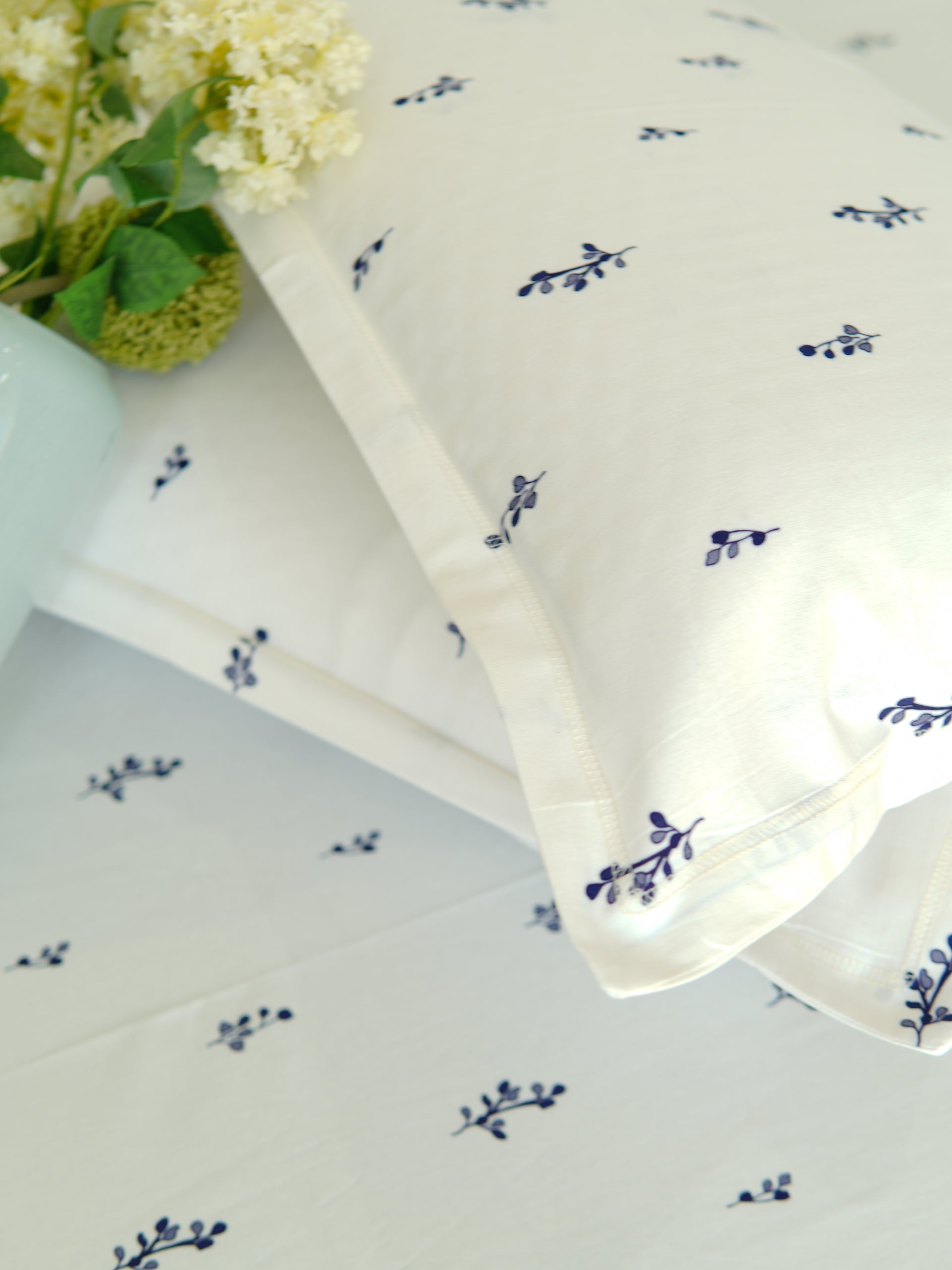 Sukoon Subah Super King Size 100% Cotton Bedsheet