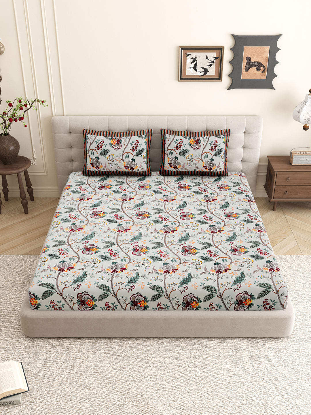 Floral_Bedsheet_Pattern_Wth_Pillow_Covrs_Grey