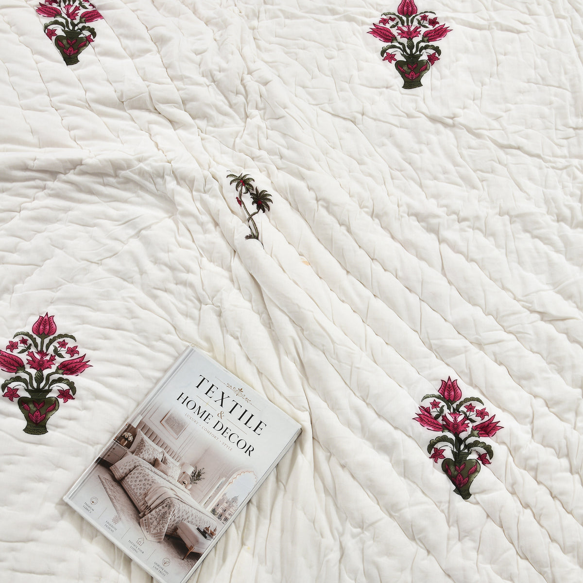 Homeloomers Premium Cotton Rajai with Floral Print & Elegant Striped Border | Soft, Cozy & Stylish Quilt for Winter