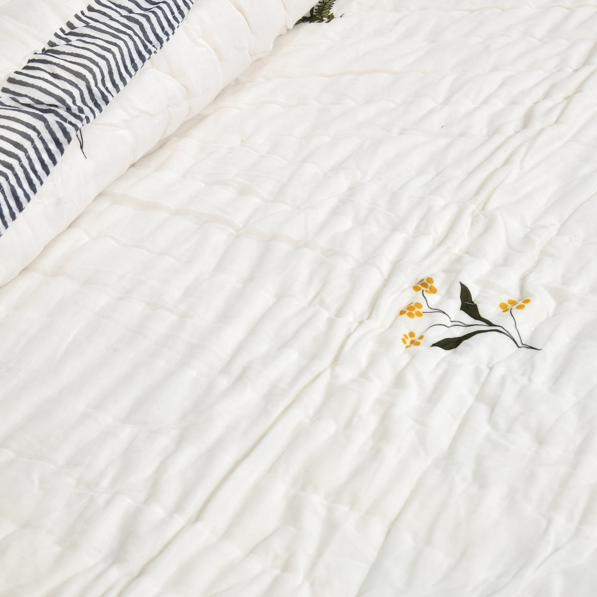 Homeloomers Premium Cotton Rajai with Floral Print & Black Striped Border | Elegant, Soft & Cozy Winter Quilt