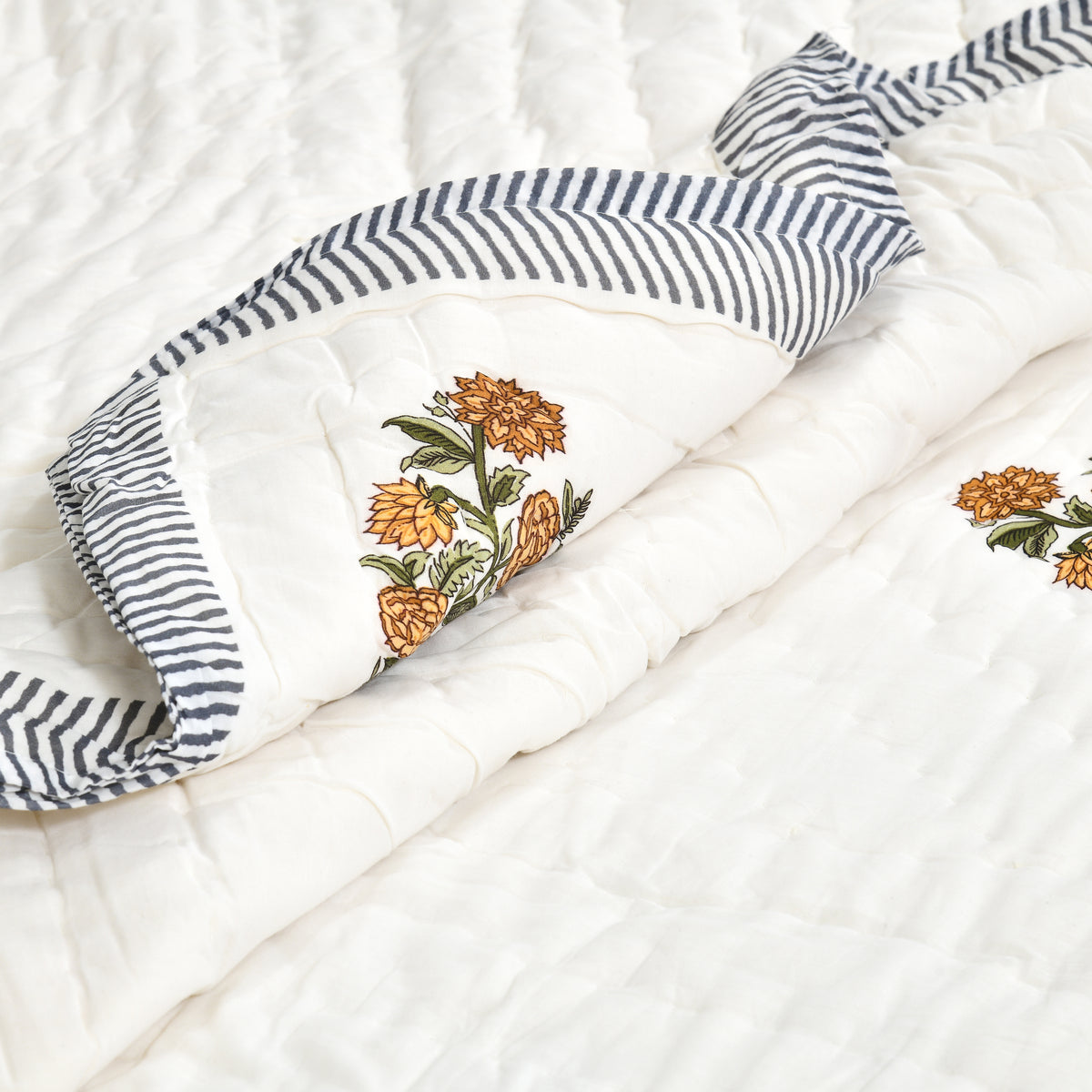 Homeloomers Premium Cotton Rajai with Floral Print & Black Striped Border | Elegant, Soft & Cozy Winter Quilt