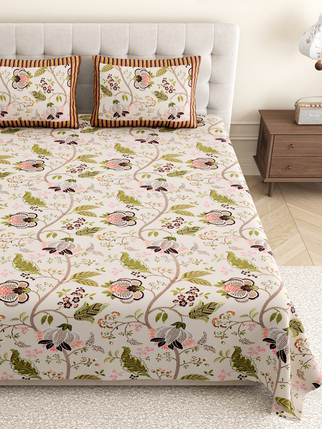 Bedsheet_Pattern_Wth_Pillow_Covrs_Pink