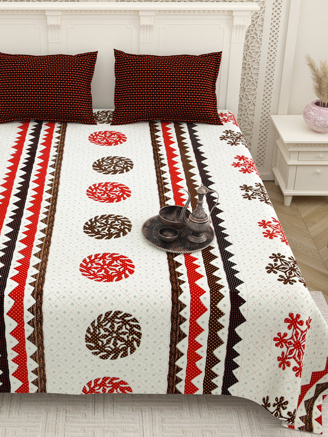 Cardinal_Gujri_Patch_Pure_Cotton_Bedsheet_Red_2