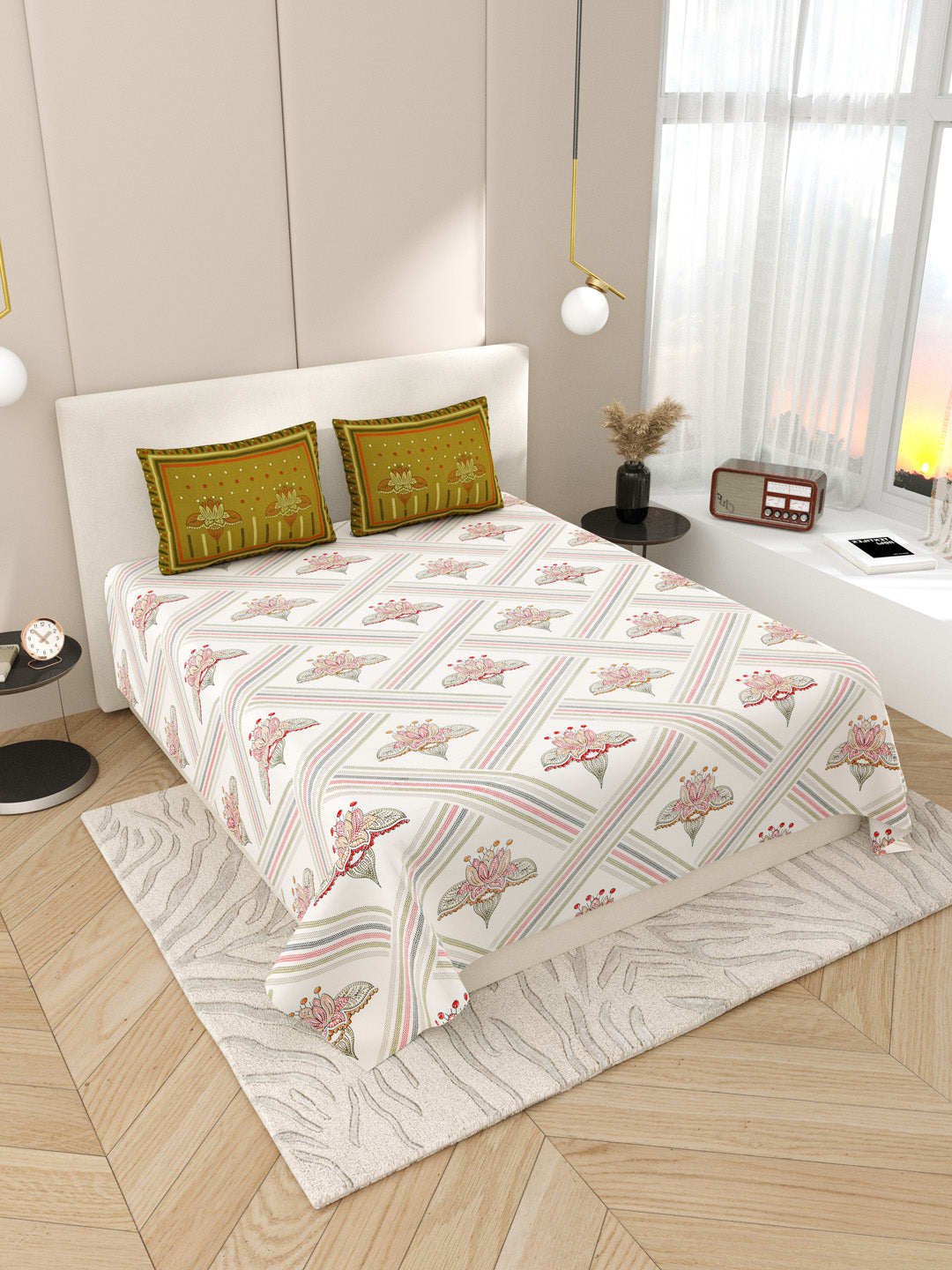 Light_White_Bedsheets_With_Two_Pillow_Covers